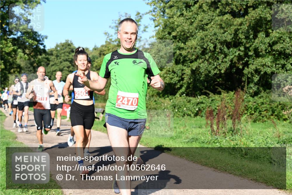 27.09.2026 - 35. Volkslauf durch das schöne Alstertal Dr. Thomas Lammeyer http://msf.ph/oto/10562646 27.09.2026 10:24:21 Laufen 2504, 2470 meine-sportfotos.de