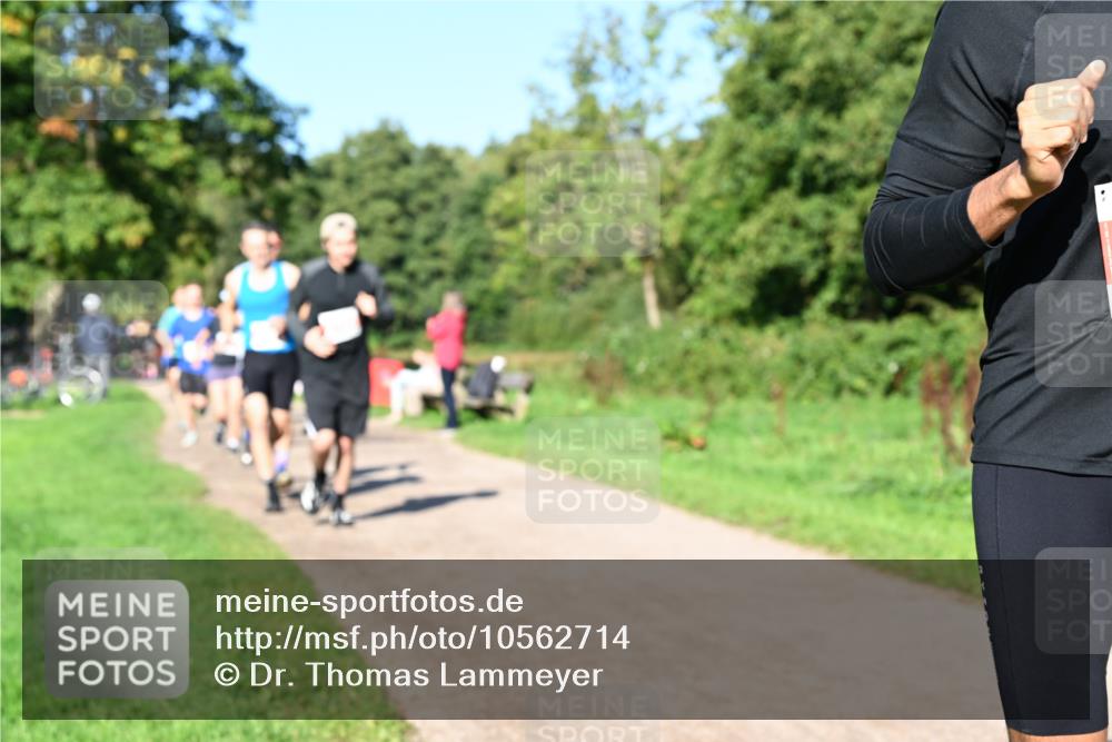 27.09.2026 - 35. Volkslauf durch das schöne Alstertal Dr. Thomas Lammeyer http://msf.ph/oto/10562714 27.09.2026 10:24:36 Laufen  meine-sportfotos.de