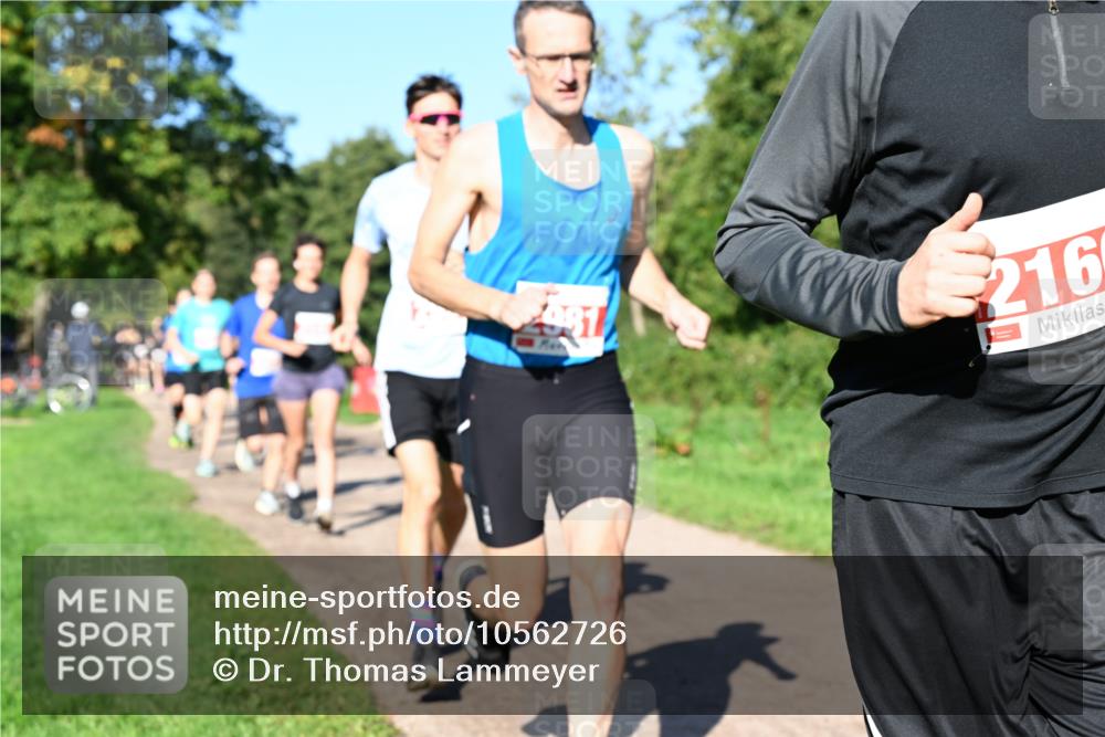 27.09.2026 - 35. Volkslauf durch das schöne Alstertal Dr. Thomas Lammeyer http://msf.ph/oto/10562726 27.09.2026 10:24:39 Laufen 216 meine-sportfotos.de