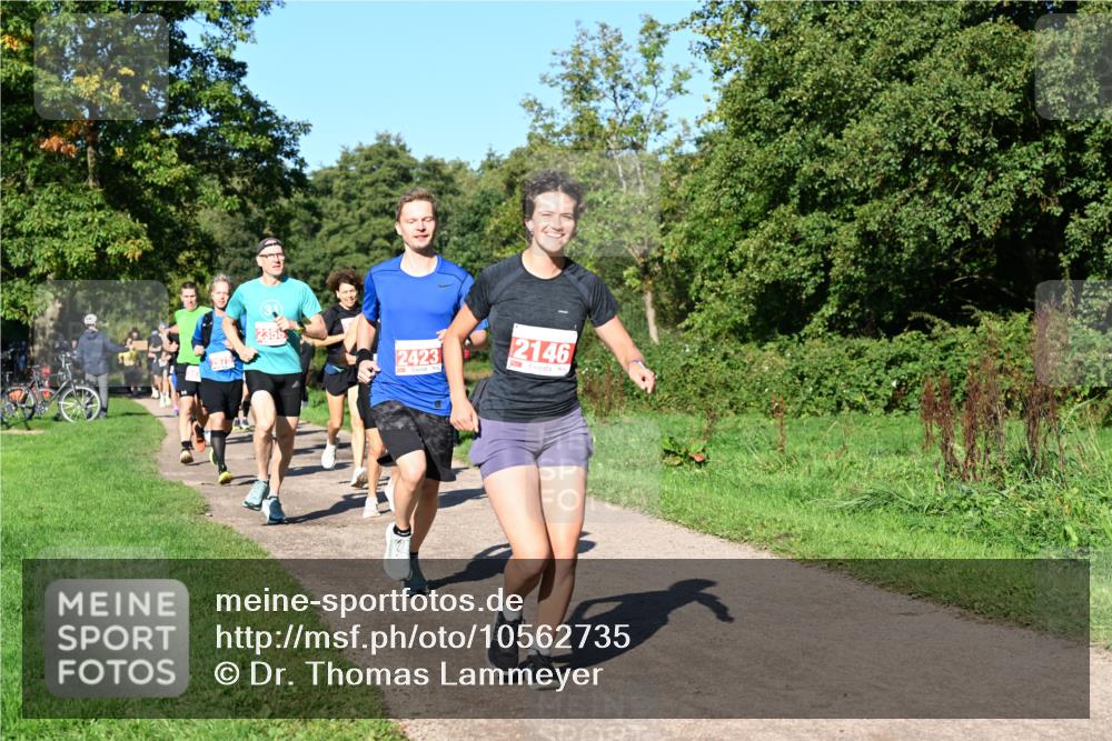 27.09.2026 - 35. Volkslauf durch das schöne Alstertal Dr. Thomas Lammeyer http://msf.ph/oto/10562735 27.09.2026 10:24:41 Laufen 2358, 2423, 2146 meine-sportfotos.de