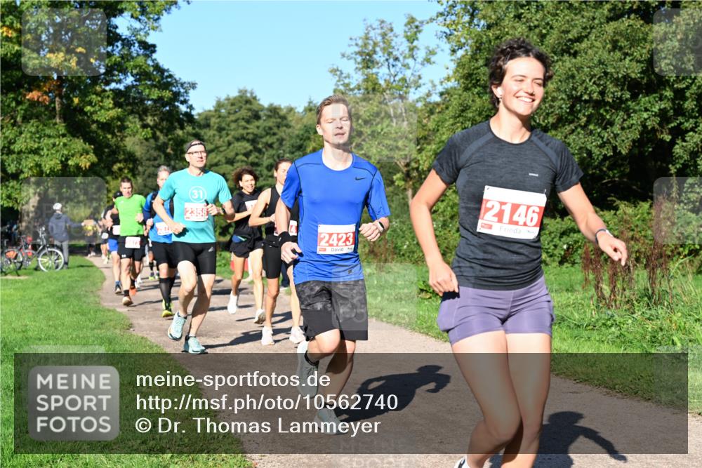 27.09.2026 - 35. Volkslauf durch das schöne Alstertal Dr. Thomas Lammeyer http://msf.ph/oto/10562740 27.09.2026 10:24:41 Laufen 2358, 2423, 2146 meine-sportfotos.de
