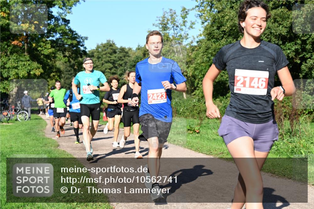 27.09.2026 - 35. Volkslauf durch das schöne Alstertal Dr. Thomas Lammeyer http://msf.ph/oto/10562741 27.09.2026 10:24:41 Laufen 213, 2423, 2146 meine-sportfotos.de