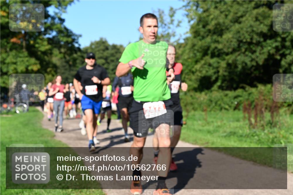 27.09.2026 - 35. Volkslauf durch das schöne Alstertal Dr. Thomas Lammeyer http://msf.ph/oto/10562766 27.09.2026 10:24:45 Laufen 2473 meine-sportfotos.de