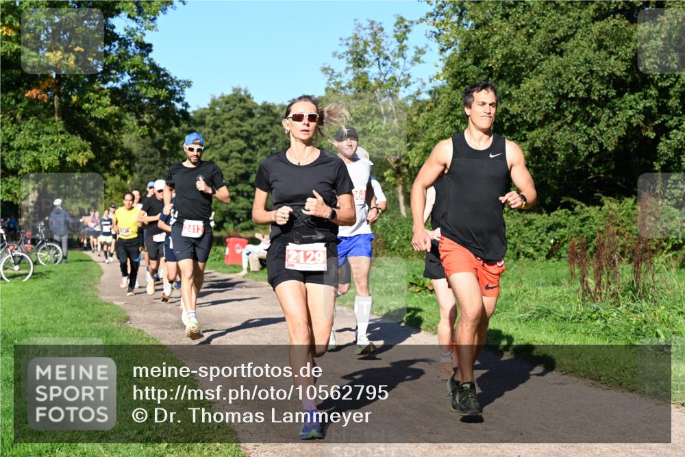 27.09.2026 - 35. Volkslauf durch das schöne Alstertal Dr. Thomas Lammeyer http://msf.ph/oto/10562795 27.09.2026 10:24:51 Laufen  meine-sportfotos.de