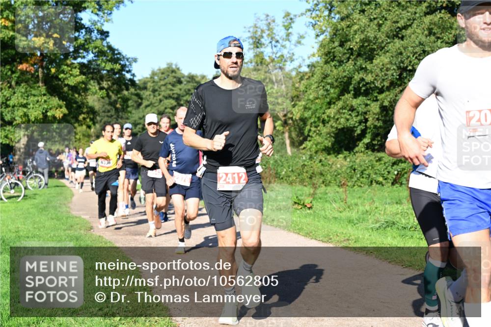 27.09.2026 - 35. Volkslauf durch das schöne Alstertal Dr. Thomas Lammeyer http://msf.ph/oto/10562805 27.09.2026 10:24:53 Laufen 8336, 2412, 20 meine-sportfotos.de