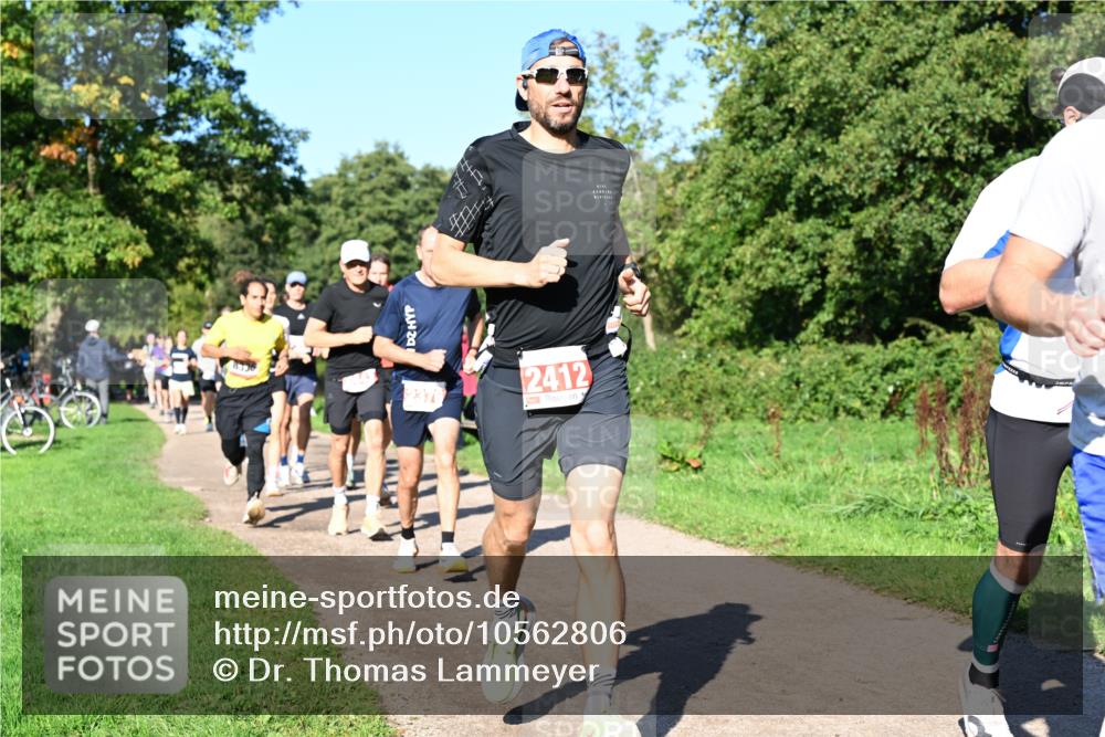 27.09.2026 - 35. Volkslauf durch das schöne Alstertal Dr. Thomas Lammeyer http://msf.ph/oto/10562806 27.09.2026 10:24:53 Laufen 9376, 2412 meine-sportfotos.de