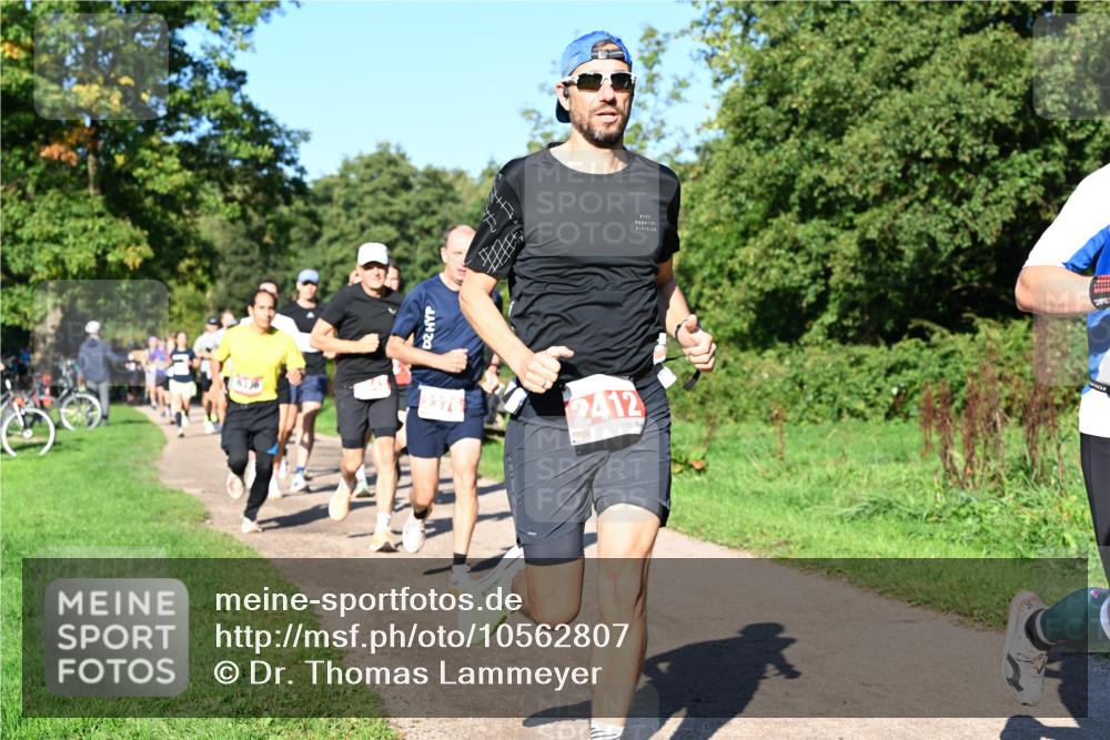 27.09.2026 - 35. Volkslauf durch das schöne Alstertal Dr. Thomas Lammeyer http://msf.ph/oto/10562807 27.09.2026 10:24:53 Laufen 9376, 2412, 0000 meine-sportfotos.de