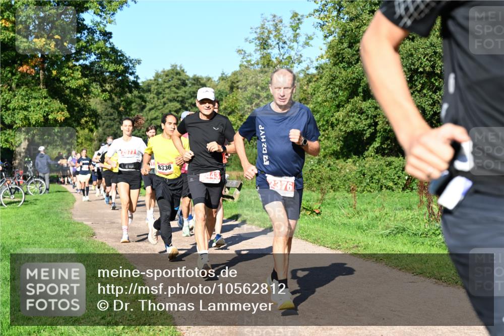 27.09.2026 - 35. Volkslauf durch das schöne Alstertal Dr. Thomas Lammeyer http://msf.ph/oto/10562812 27.09.2026 10:24:54 Laufen 8336, 443, 2376 meine-sportfotos.de