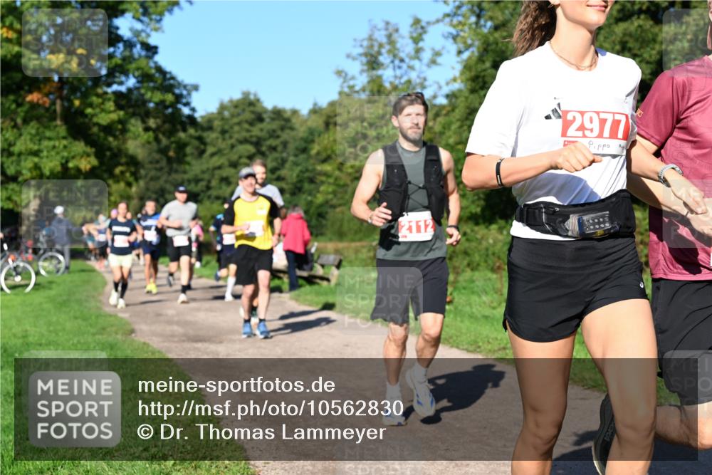 27.09.2026 - 35. Volkslauf durch das schöne Alstertal Dr. Thomas Lammeyer http://msf.ph/oto/10562830 27.09.2026 10:24:57 Laufen 2112, 2977 meine-sportfotos.de