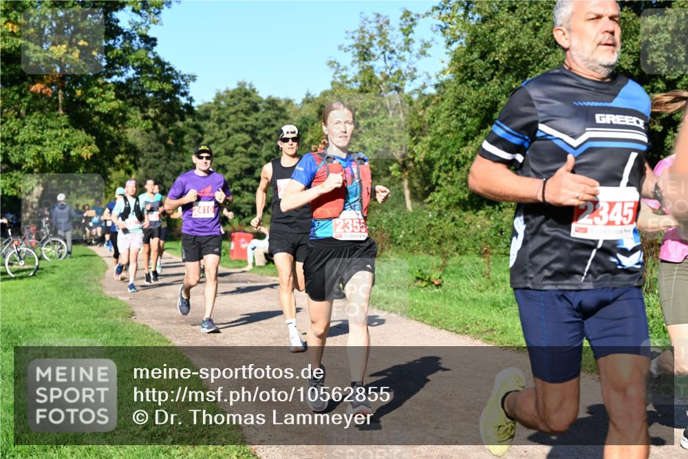 27.09.2026 - 35. Volkslauf durch das schöne Alstertal Dr. Thomas Lammeyer http://msf.ph/oto/10562855 27.09.2026 10:25:03 Laufen 2410, 2355, 2345 meine-sportfotos.de
