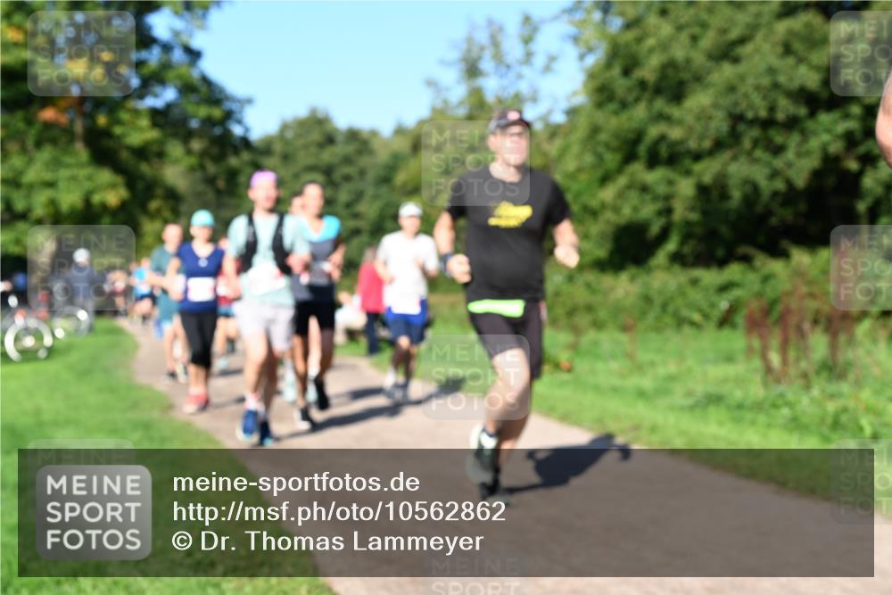27.09.2026 - 35. Volkslauf durch das schöne Alstertal Dr. Thomas Lammeyer http://msf.ph/oto/10562862 27.09.2026 10:25:07 Laufen  meine-sportfotos.de