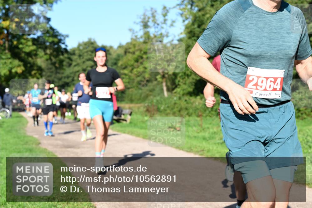 27.09.2026 - 35. Volkslauf durch das schöne Alstertal Dr. Thomas Lammeyer http://msf.ph/oto/10562891 27.09.2026 10:25:12 Laufen 2964 meine-sportfotos.de