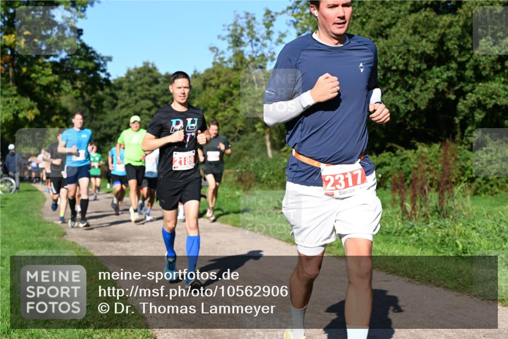 27.09.2026 - 35. Volkslauf durch das schöne Alstertal Dr. Thomas Lammeyer http://msf.ph/oto/10562906 27.09.2026 10:25:16 Laufen 2189, 2317 meine-sportfotos.de