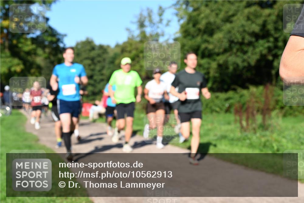 27.09.2026 - 35. Volkslauf durch das schöne Alstertal Dr. Thomas Lammeyer http://msf.ph/oto/10562913 27.09.2026 10:25:18 Laufen  meine-sportfotos.de