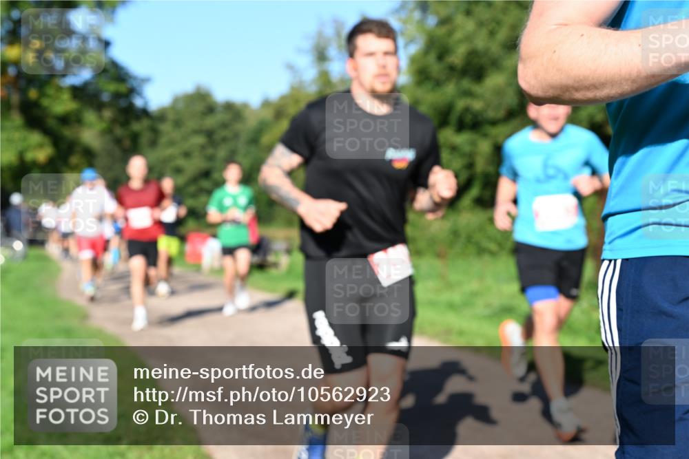 27.09.2026 - 35. Volkslauf durch das schöne Alstertal Dr. Thomas Lammeyer http://msf.ph/oto/10562923 27.09.2026 10:25:20 Laufen  meine-sportfotos.de