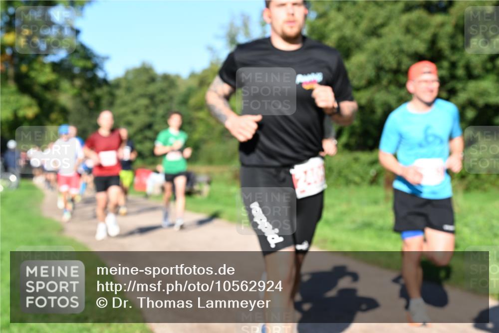 27.09.2026 - 35. Volkslauf durch das schöne Alstertal Dr. Thomas Lammeyer http://msf.ph/oto/10562924 27.09.2026 10:25:20 Laufen  meine-sportfotos.de