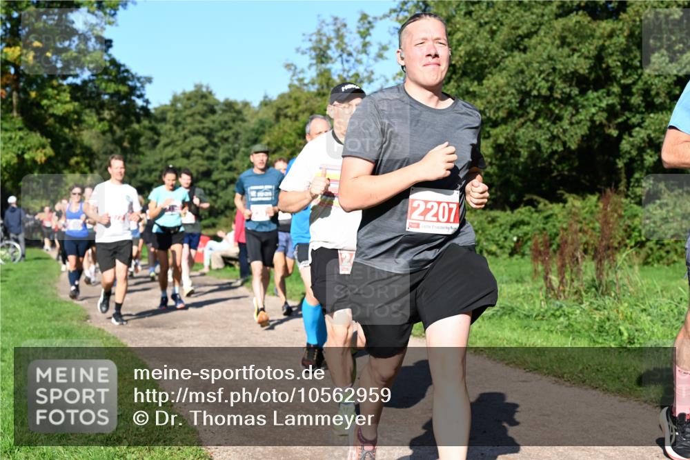 27.09.2026 - 35. Volkslauf durch das schöne Alstertal Dr. Thomas Lammeyer http://msf.ph/oto/10562959 27.09.2026 10:25:27 Laufen 2207 meine-sportfotos.de