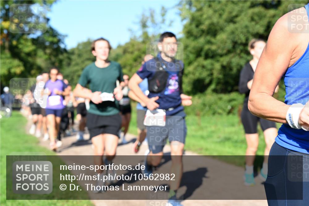 27.09.2026 - 35. Volkslauf durch das schöne Alstertal Dr. Thomas Lammeyer http://msf.ph/oto/10562982 27.09.2026 10:25:33 Laufen  meine-sportfotos.de