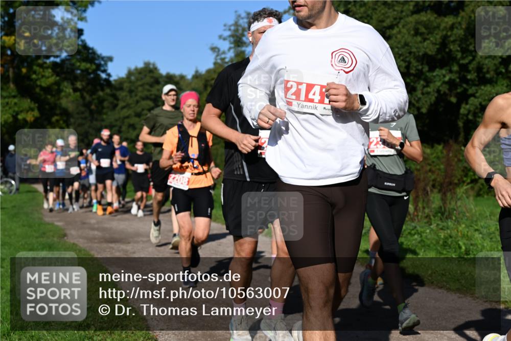 27.09.2026 - 35. Volkslauf durch das schöne Alstertal Dr. Thomas Lammeyer http://msf.ph/oto/10563007 27.09.2026 10:25:37 Laufen 214, 23 meine-sportfotos.de