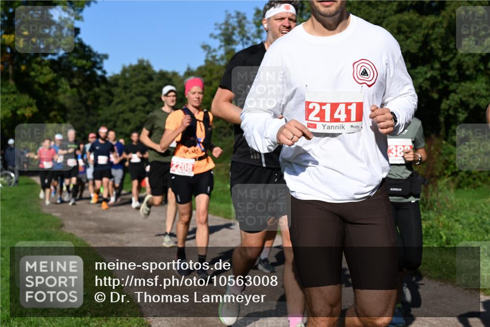 27.09.2026 - 35. Volkslauf durch das schöne Alstertal Dr. Thomas Lammeyer http://msf.ph/oto/10563008 27.09.2026 10:25:37 Laufen 2141, 382 meine-sportfotos.de