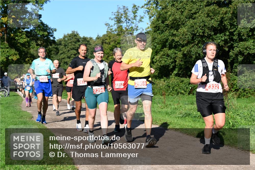27.09.2026 - 35. Volkslauf durch das schöne Alstertal Dr. Thomas Lammeyer http://msf.ph/oto/10563077 27.09.2026 10:25:49 Laufen 2269, 2302, 2410, 2352, 2959, 2394, 2332 meine-sportfotos.de
