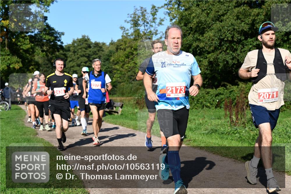 27.09.2026 - 35. Volkslauf durch das schöne Alstertal Dr. Thomas Lammeyer http://msf.ph/oto/10563119 27.09.2026 10:25:57 Laufen 2372, 2436, 20, 2173, 2071, 50 meine-sportfotos.de