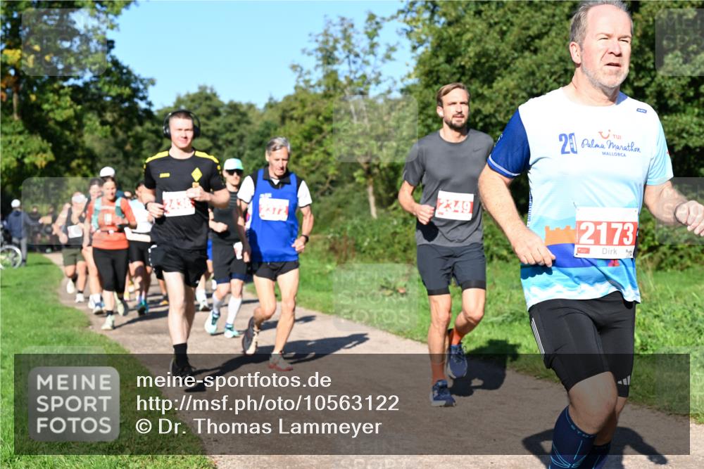 27.09.2026 - 35. Volkslauf durch das schöne Alstertal Dr. Thomas Lammeyer http://msf.ph/oto/10563122 27.09.2026 10:25:58 Laufen 12, 20, 2349, 2173 meine-sportfotos.de