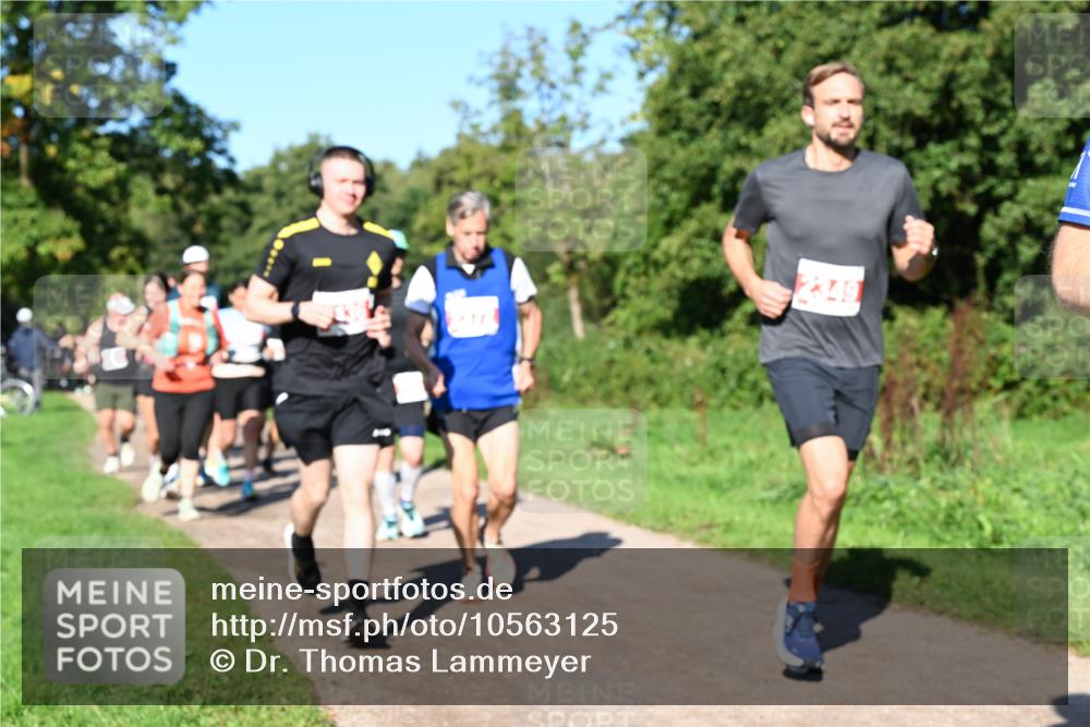 27.09.2026 - 35. Volkslauf durch das schöne Alstertal Dr. Thomas Lammeyer http://msf.ph/oto/10563125 27.09.2026 10:25:58 Laufen 2349 meine-sportfotos.de