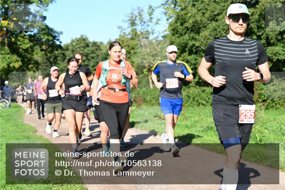 27.09.2026 - 35. Volkslauf durch das schöne Alstertal Dr. Thomas Lammeyer http://msf.ph/oto/10563138 27.09.2026 10:26:01 Laufen 2480, 295 meine-sportfotos.de