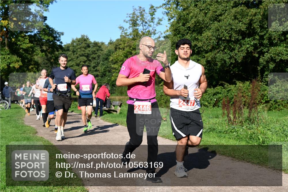 27.09.2026 - 35. Volkslauf durch das schöne Alstertal Dr. Thomas Lammeyer http://msf.ph/oto/10563169 27.09.2026 10:26:06 Laufen 978, 2446, 2447 meine-sportfotos.de