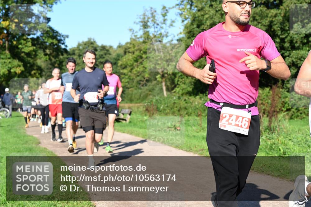 27.09.2026 - 35. Volkslauf durch das schöne Alstertal Dr. Thomas Lammeyer http://msf.ph/oto/10563174 27.09.2026 10:26:07 Laufen 2446 meine-sportfotos.de