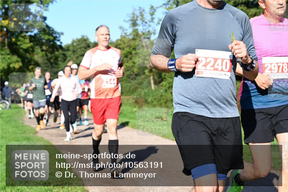 27.09.2026 - 35. Volkslauf durch das schöne Alstertal Dr. Thomas Lammeyer http://msf.ph/oto/10563191 27.09.2026 10:26:10 Laufen 2144, 2240, 2978 meine-sportfotos.de