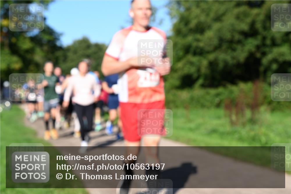 27.09.2026 - 35. Volkslauf durch das schöne Alstertal Dr. Thomas Lammeyer http://msf.ph/oto/10563197 27.09.2026 10:26:11 Laufen  meine-sportfotos.de