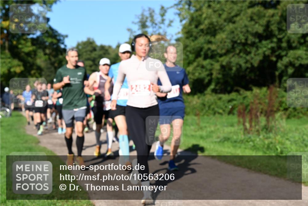 27.09.2026 - 35. Volkslauf durch das schöne Alstertal Dr. Thomas Lammeyer http://msf.ph/oto/10563206 27.09.2026 10:26:12 Laufen  meine-sportfotos.de