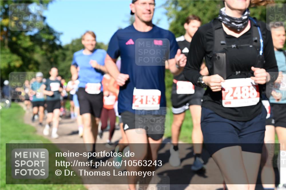 27.09.2026 - 35. Volkslauf durch das schöne Alstertal Dr. Thomas Lammeyer http://msf.ph/oto/10563243 27.09.2026 10:26:19 Laufen 8877 meine-sportfotos.de