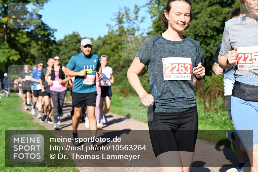 27.09.2026 - 35. Volkslauf durch das schöne Alstertal Dr. Thomas Lammeyer http://msf.ph/oto/10563264 27.09.2026 10:26:23 Laufen 2125, 2487, 2263, 225 meine-sportfotos.de