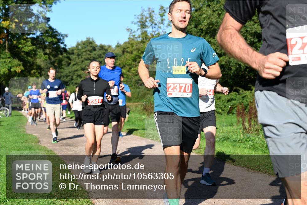 27.09.2026 - 35. Volkslauf durch das schöne Alstertal Dr. Thomas Lammeyer http://msf.ph/oto/10563305 27.09.2026 10:26:30 Laufen 2341, 2025, 3, 22, 2370 meine-sportfotos.de