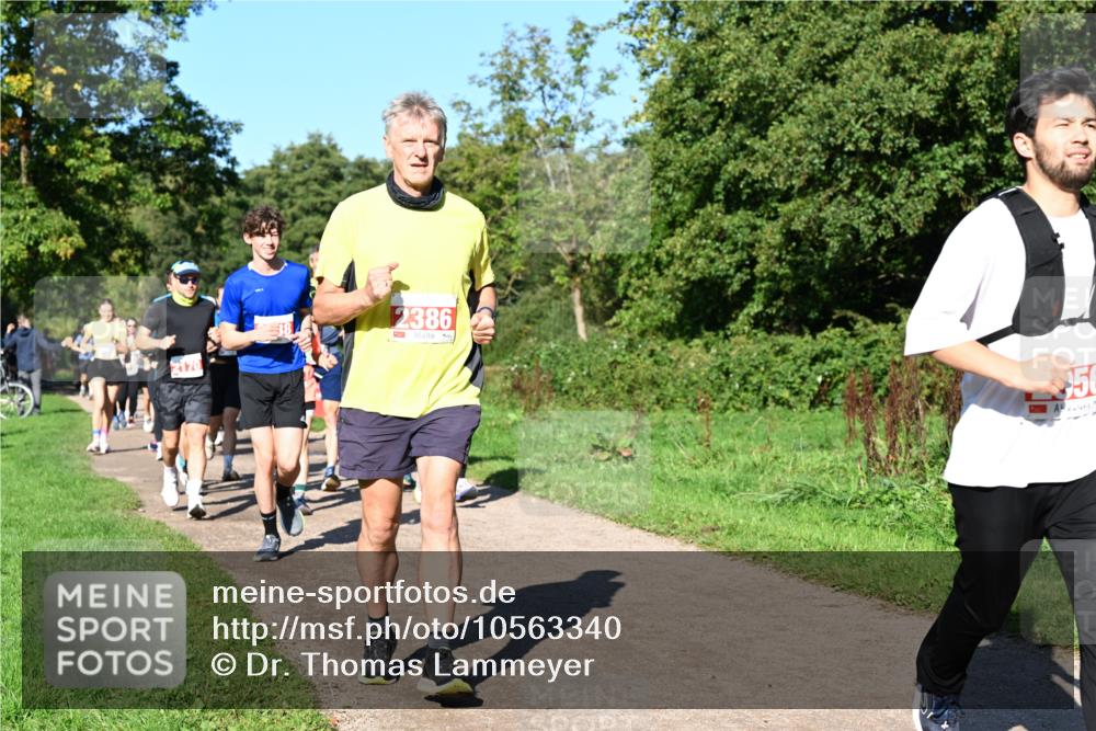 27.09.2026 - 35. Volkslauf durch das schöne Alstertal Dr. Thomas Lammeyer http://msf.ph/oto/10563340 27.09.2026 10:26:35 Laufen 2170, 2386, 56 meine-sportfotos.de