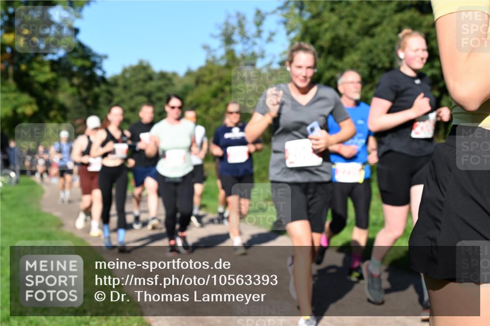 27.09.2026 - 35. Volkslauf durch das schöne Alstertal Dr. Thomas Lammeyer http://msf.ph/oto/10563393 27.09.2026 10:26:45 Laufen  meine-sportfotos.de