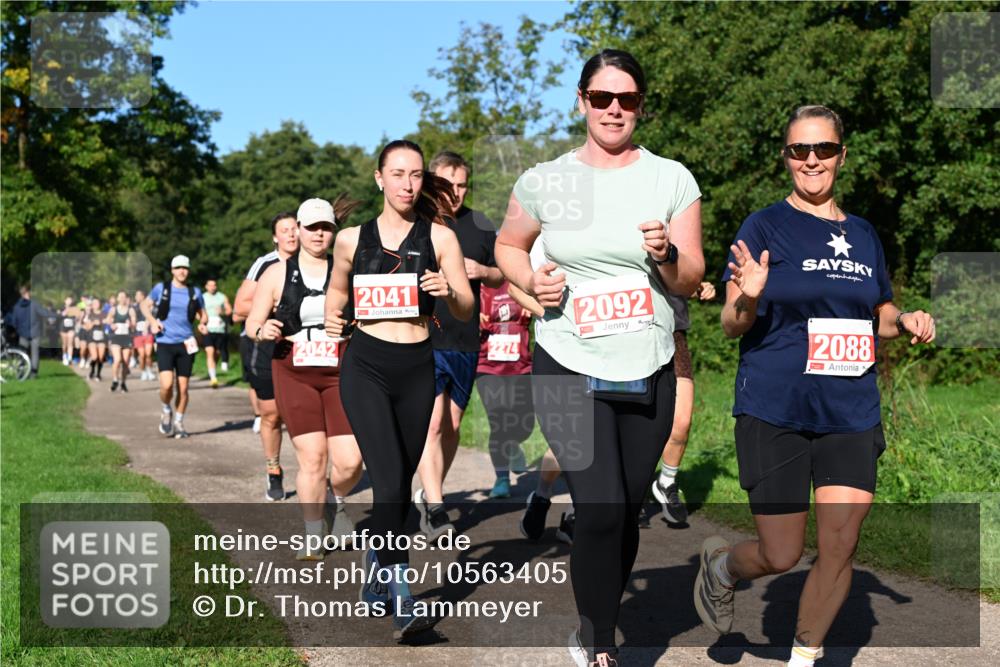 27.09.2026 - 35. Volkslauf durch das schöne Alstertal Dr. Thomas Lammeyer http://msf.ph/oto/10563405 27.09.2026 10:26:46 Laufen 2042, 2041, 2274, 2092, 2088 meine-sportfotos.de