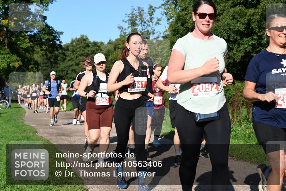 27.09.2026 - 35. Volkslauf durch das schöne Alstertal Dr. Thomas Lammeyer http://msf.ph/oto/10563406 27.09.2026 10:26:47 Laufen 2042, 2041, 2274, 2092, 20 meine-sportfotos.de