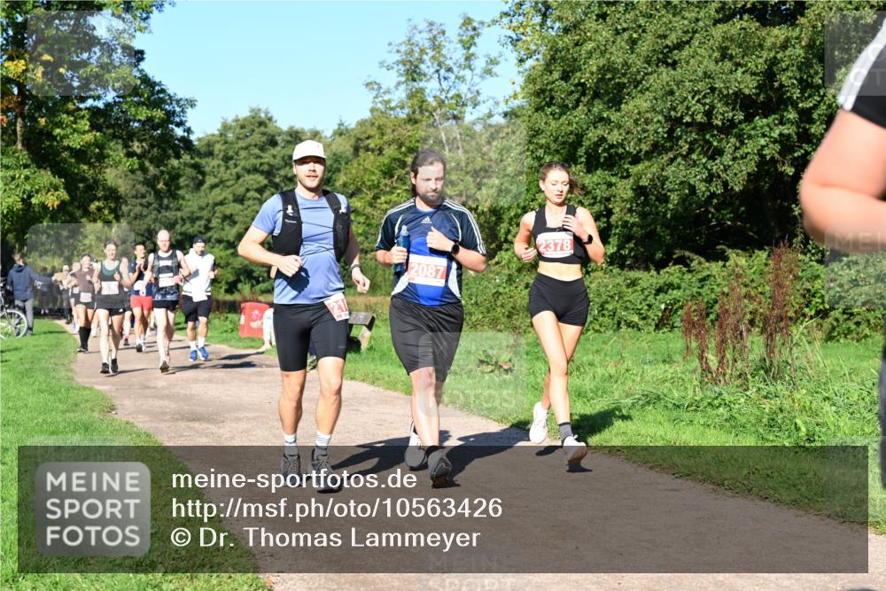 27.09.2026 - 35. Volkslauf durch das schöne Alstertal Dr. Thomas Lammeyer http://msf.ph/oto/10563426 27.09.2026 10:26:50 Laufen 2087, 2378 meine-sportfotos.de
