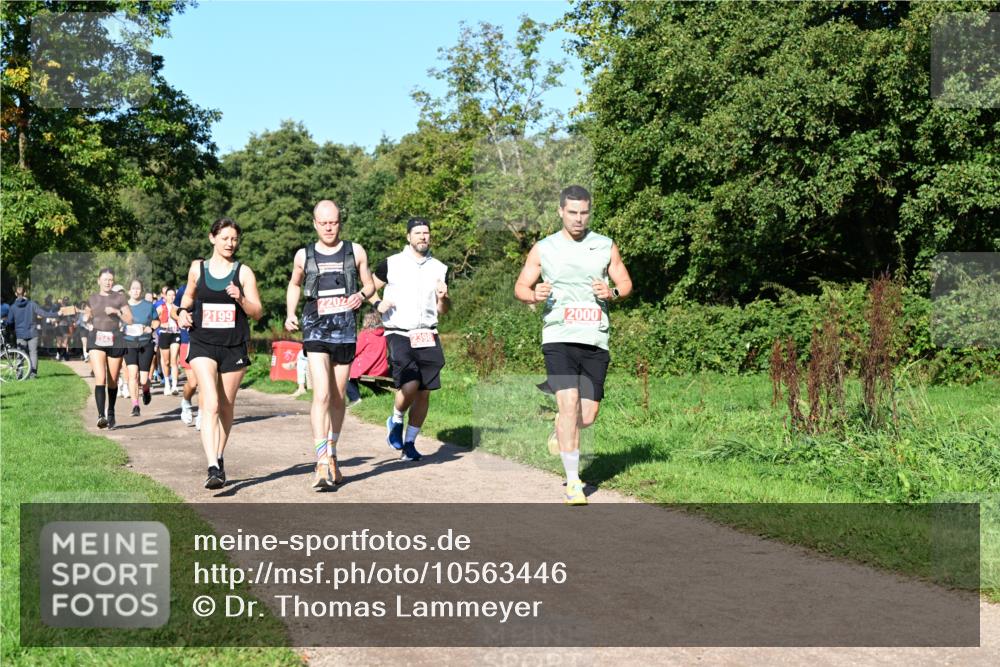27.09.2026 - 35. Volkslauf durch das schöne Alstertal Dr. Thomas Lammeyer http://msf.ph/oto/10563446 27.09.2026 10:26:53 Laufen 2343, 2199, 2398, 2000 meine-sportfotos.de
