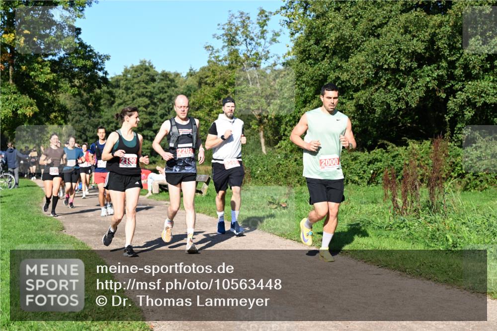 27.09.2026 - 35. Volkslauf durch das schöne Alstertal Dr. Thomas Lammeyer http://msf.ph/oto/10563448 27.09.2026 10:26:54 Laufen 2199, 2202, 398, 2000 meine-sportfotos.de