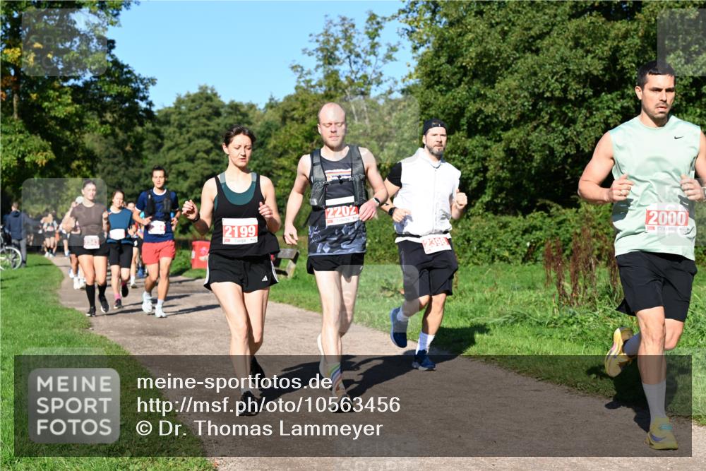27.09.2026 - 35. Volkslauf durch das schöne Alstertal Dr. Thomas Lammeyer http://msf.ph/oto/10563456 27.09.2026 10:26:55 Laufen 2199, 2202, 239, 2000 meine-sportfotos.de