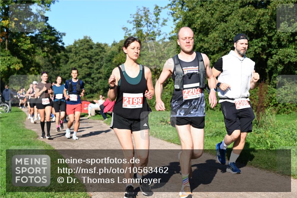 27.09.2026 - 35. Volkslauf durch das schöne Alstertal Dr. Thomas Lammeyer http://msf.ph/oto/10563462 27.09.2026 10:26:56 Laufen 2199, 2202, 2398 meine-sportfotos.de