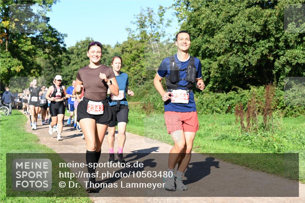 27.09.2026 - 35. Volkslauf durch das schöne Alstertal Dr. Thomas Lammeyer http://msf.ph/oto/10563480 27.09.2026 10:26:59 Laufen 2343, 2344 meine-sportfotos.de