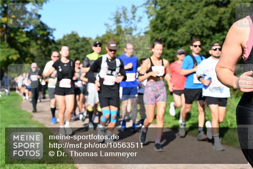 27.09.2026 - 35. Volkslauf durch das schöne Alstertal Dr. Thomas Lammeyer http://msf.ph/oto/10563511 27.09.2026 10:27:04 Laufen  meine-sportfotos.de