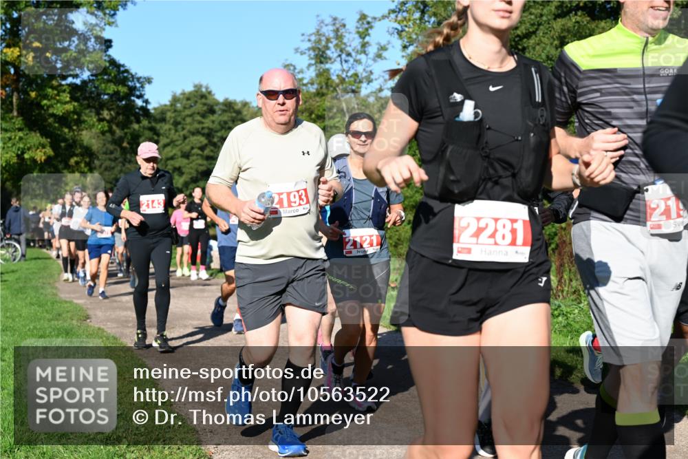27.09.2026 - 35. Volkslauf durch das schöne Alstertal Dr. Thomas Lammeyer http://msf.ph/oto/10563522 27.09.2026 10:27:06 Laufen 2143, 2193, 2121, 2281, 21 meine-sportfotos.de
