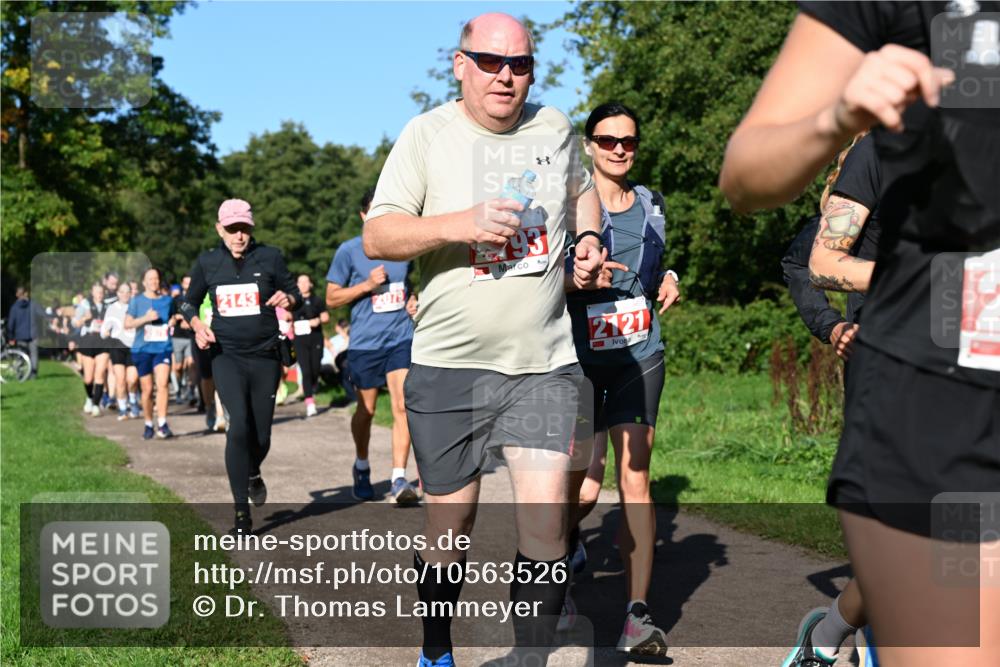 27.09.2026 - 35. Volkslauf durch das schöne Alstertal Dr. Thomas Lammeyer http://msf.ph/oto/10563526 27.09.2026 10:27:07 Laufen 2143, 2079, 2121 meine-sportfotos.de